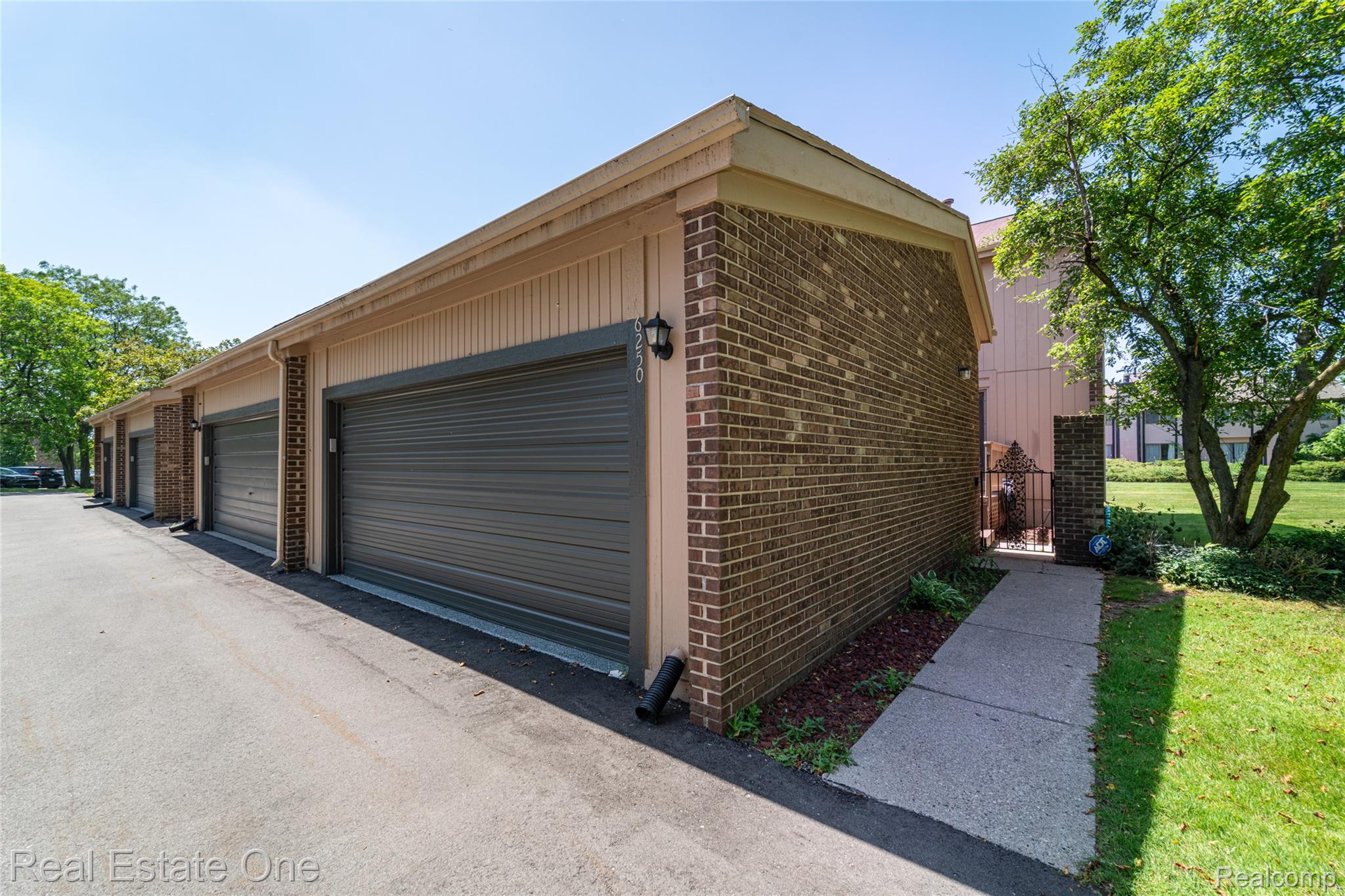 6250 Potomac Circle Unit: 27