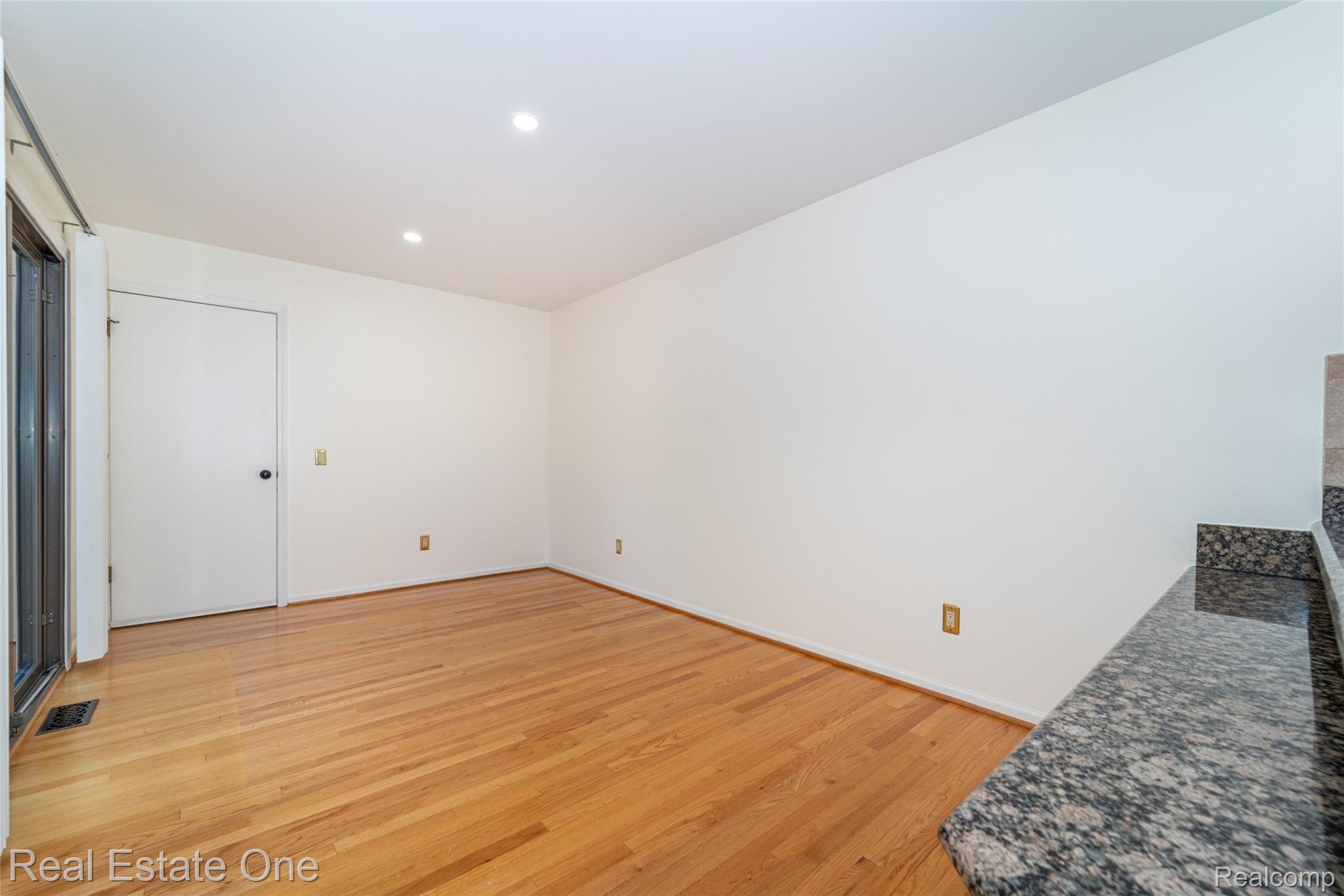 6250 Potomac Circle Unit: 27