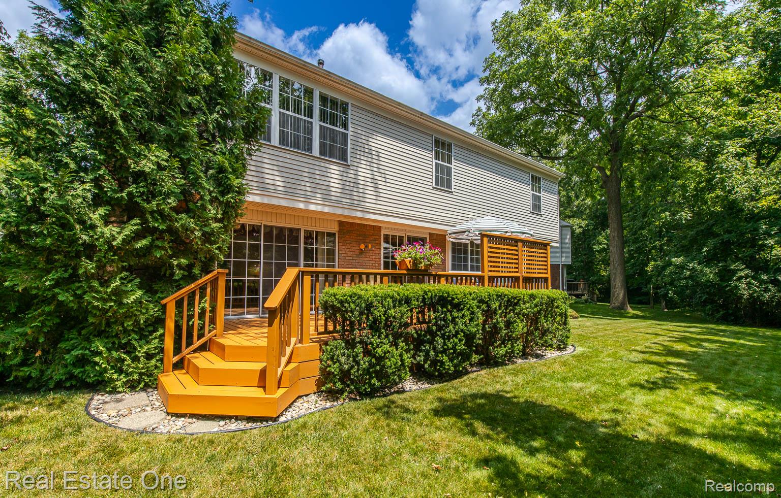 234 Grosvenor Drive