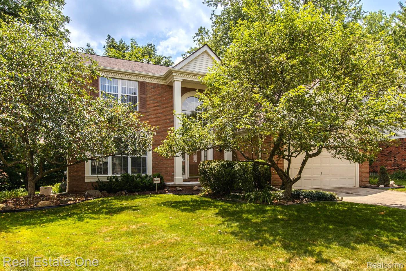 234 Grosvenor Drive