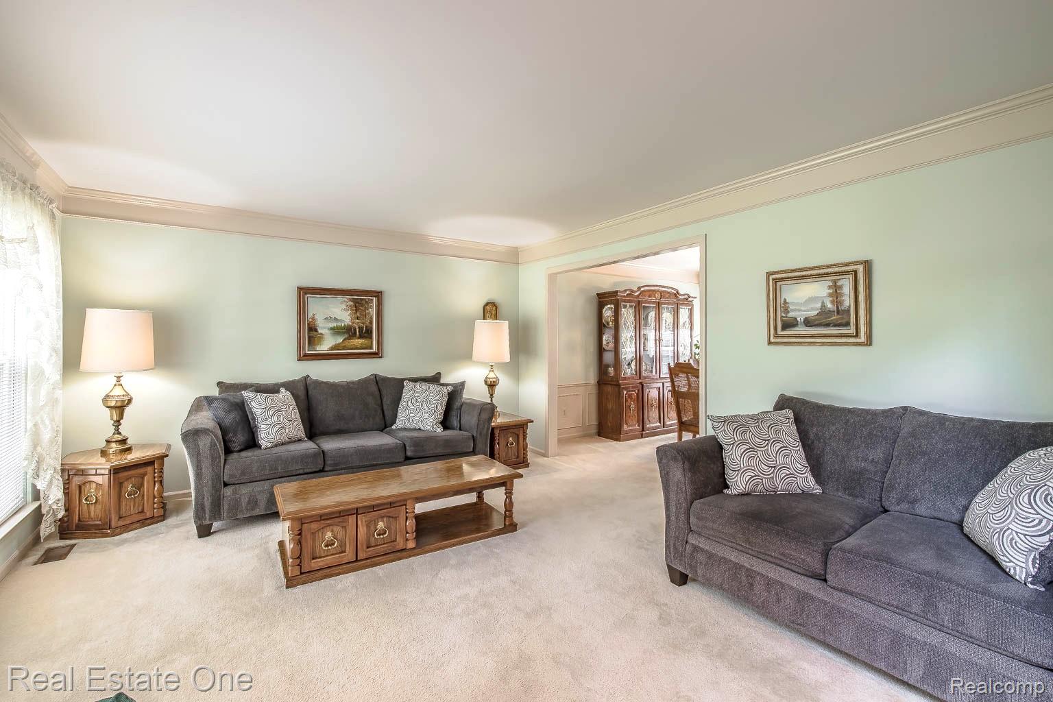234 Grosvenor Drive