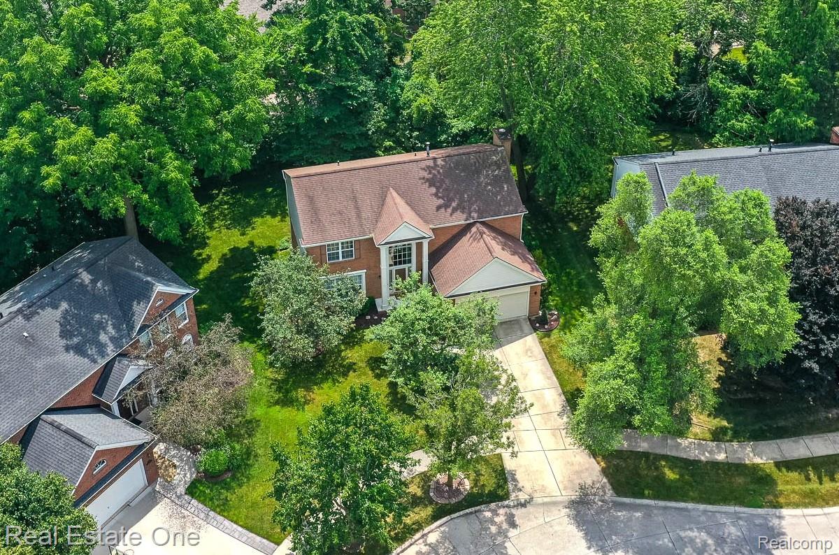 234 Grosvenor Drive