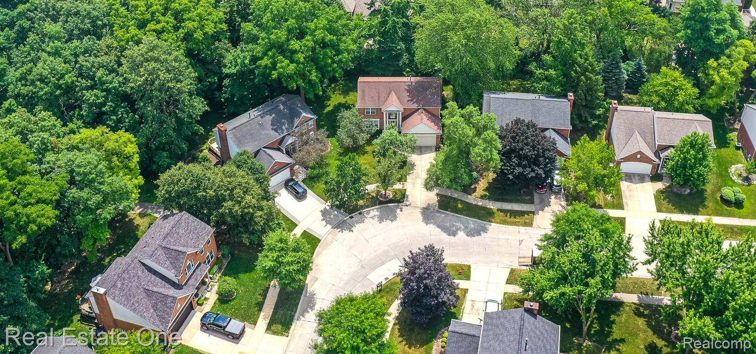 234 Grosvenor Drive