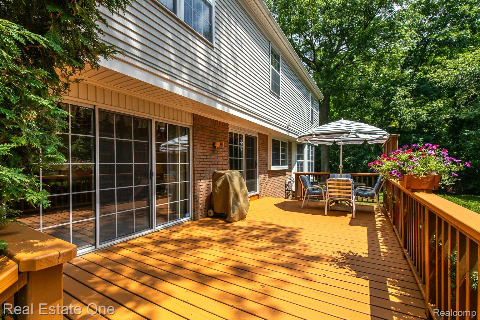 234 Grosvenor Drive