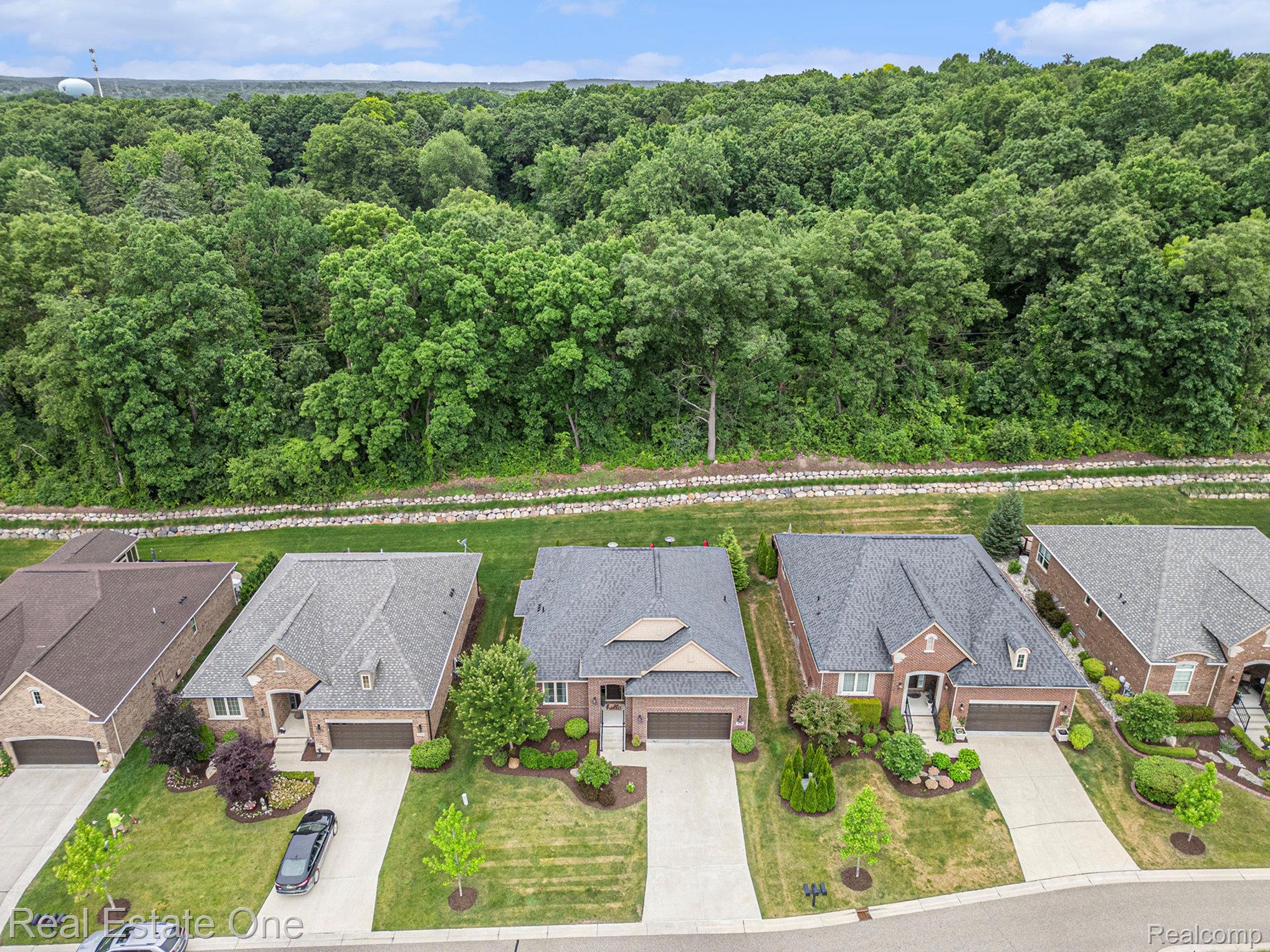 5524 WOODFALL Road