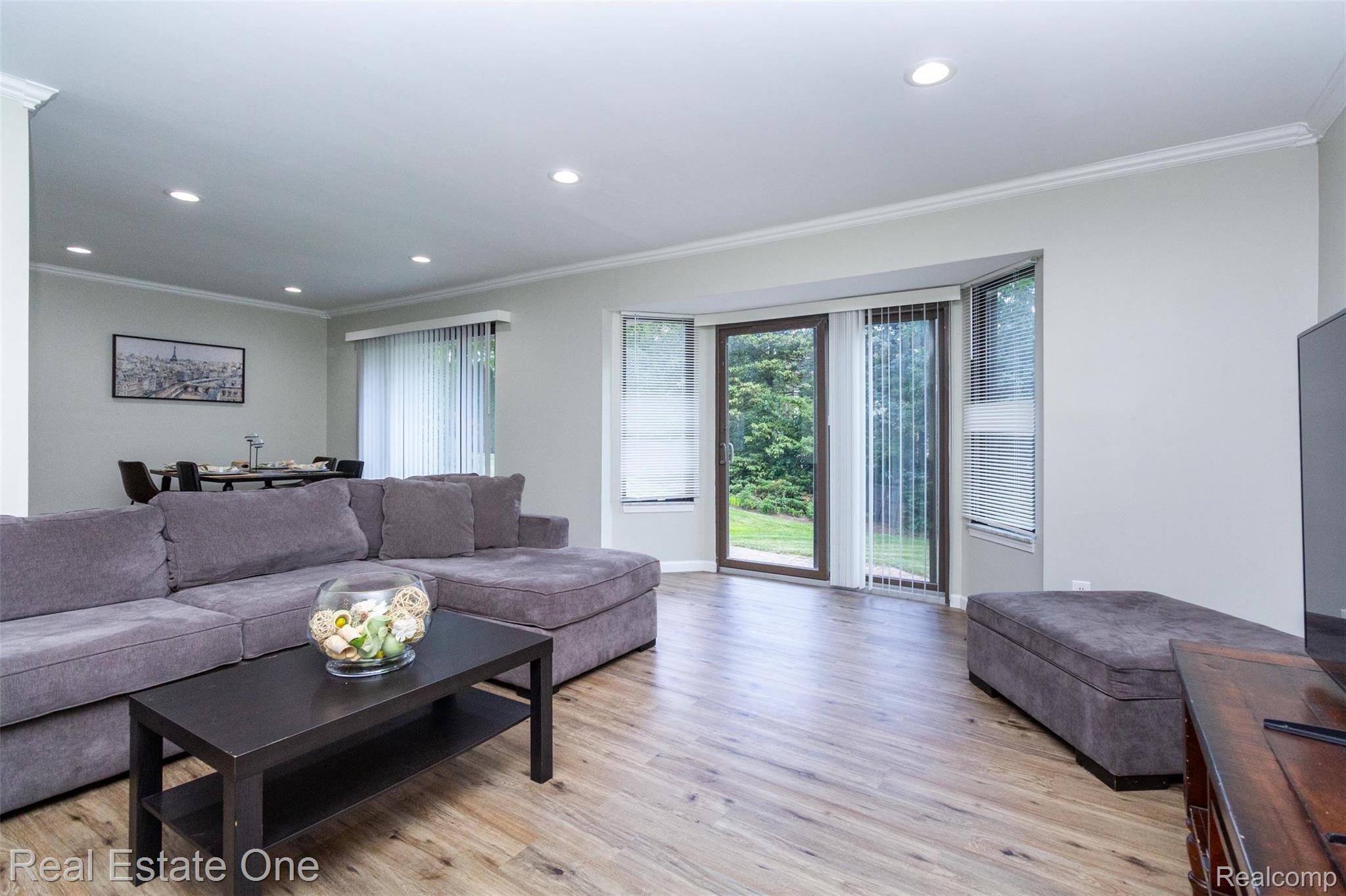 320 Antoinette Drive