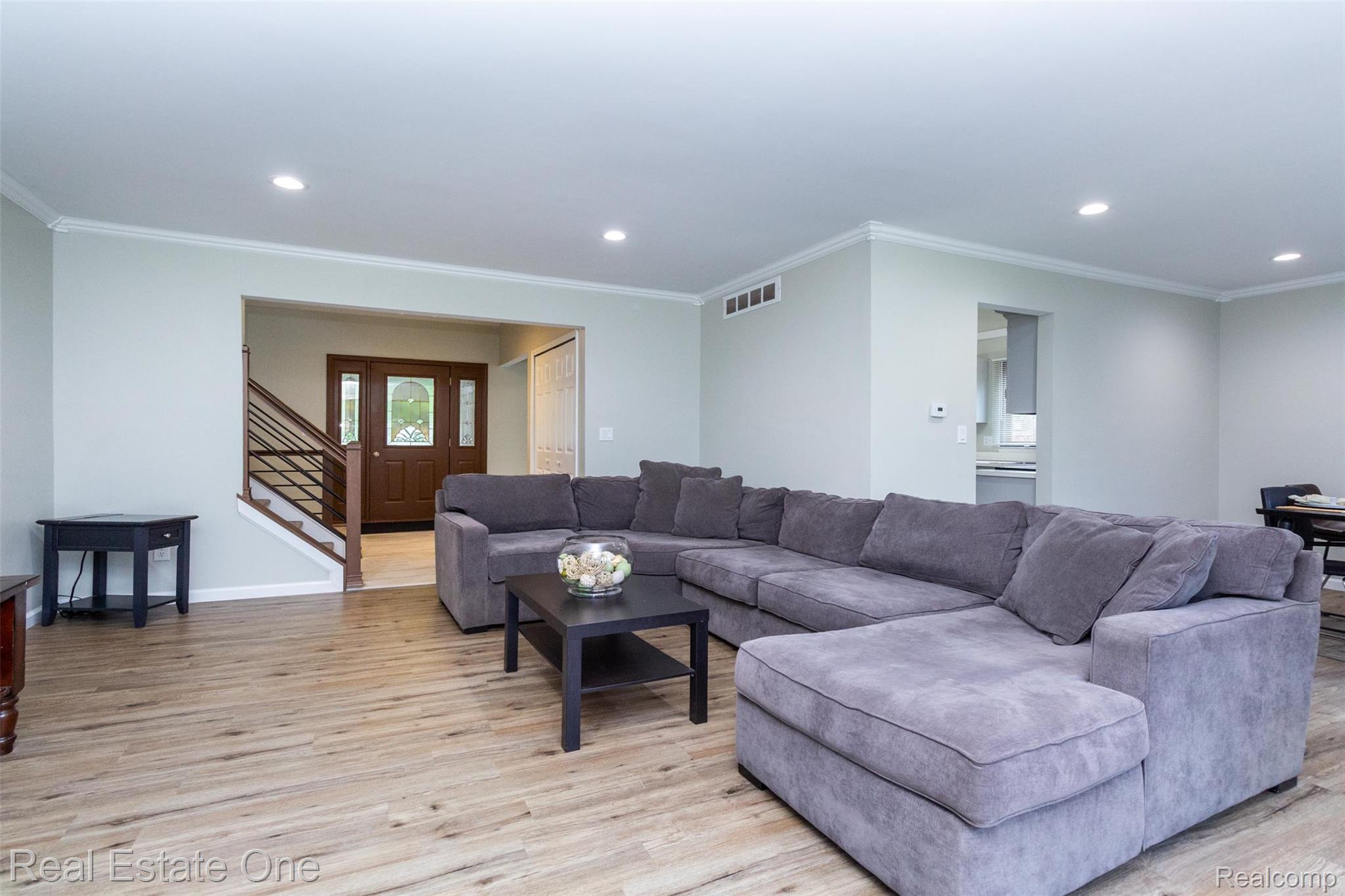 320 Antoinette Drive