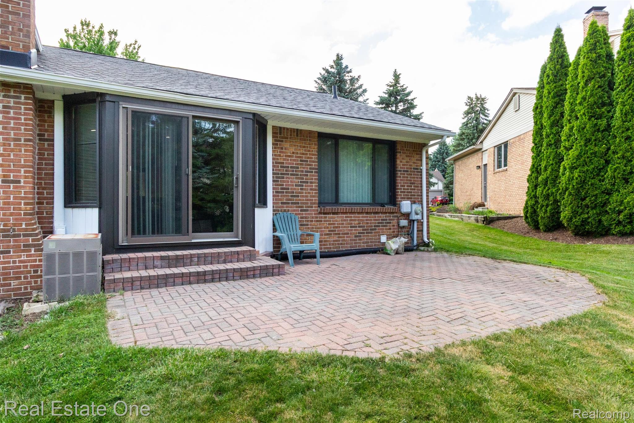 320 Antoinette Drive