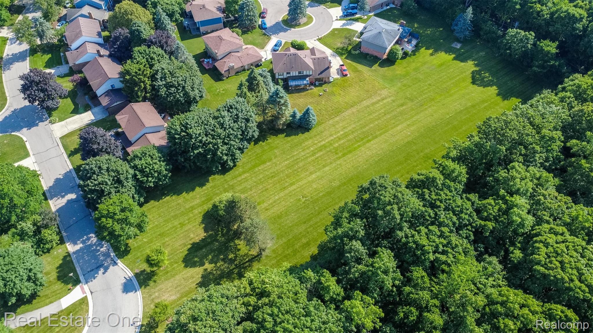 320 Antoinette Drive