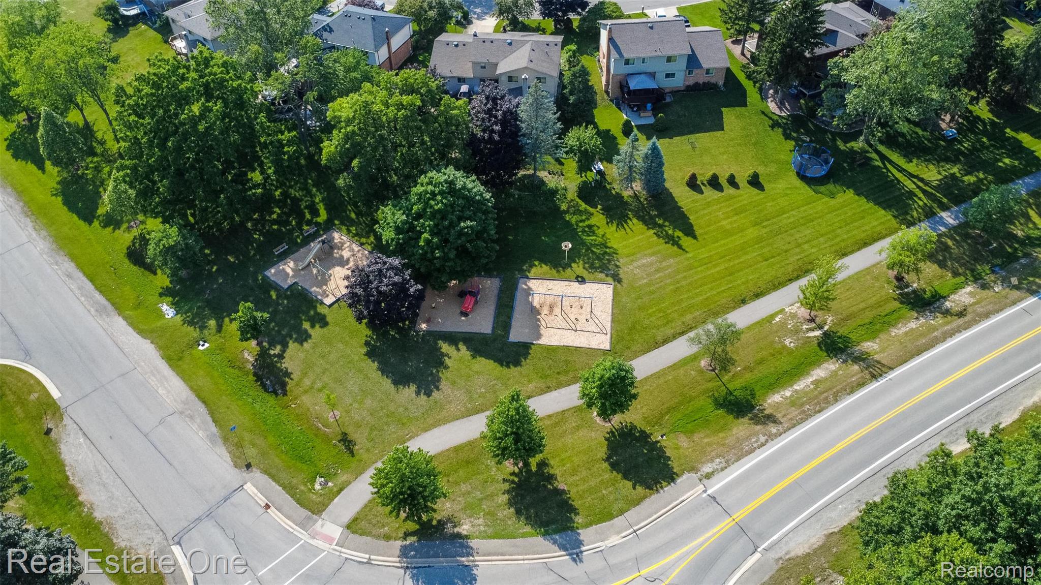 320 Antoinette Drive