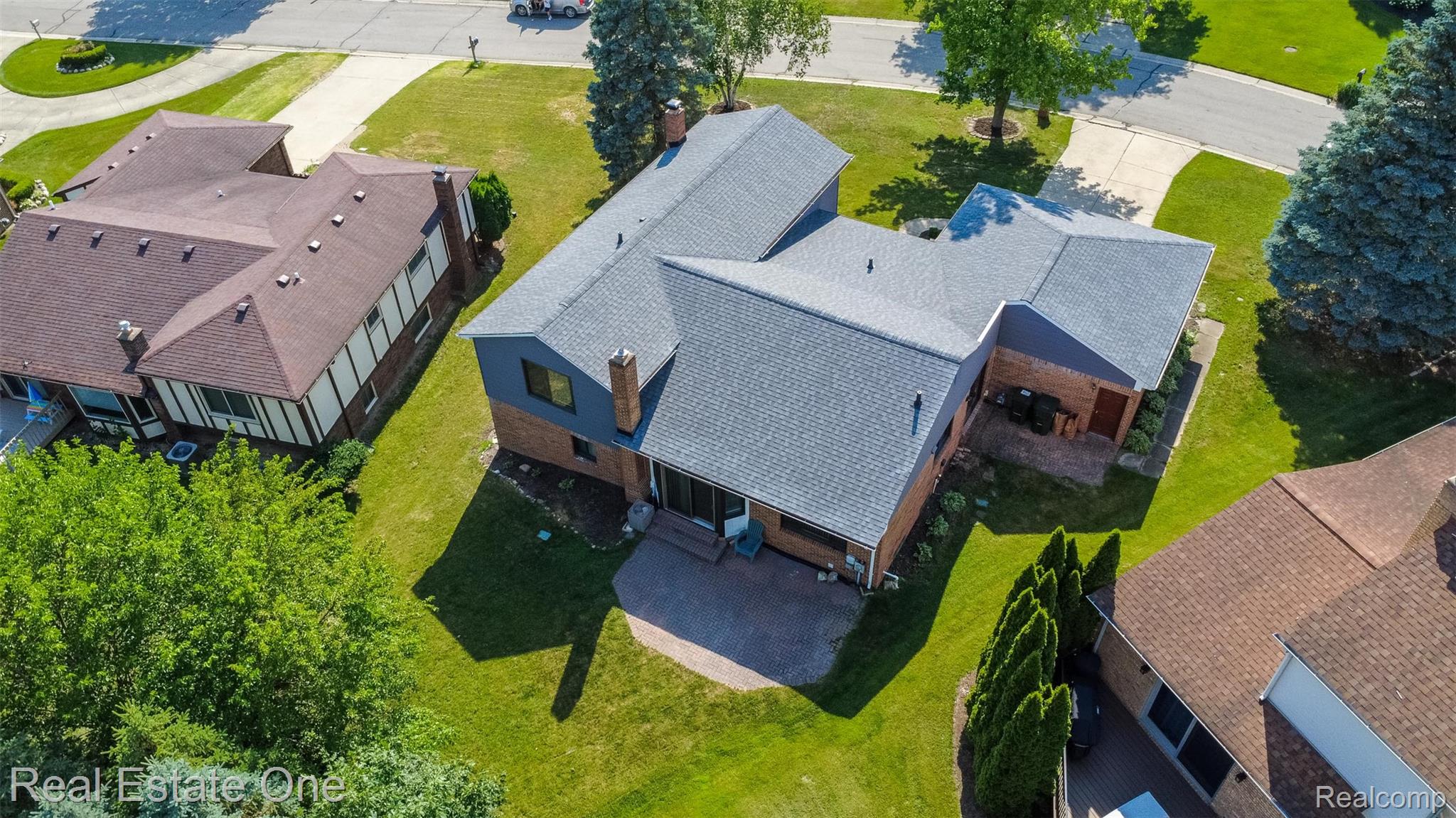 320 Antoinette Drive