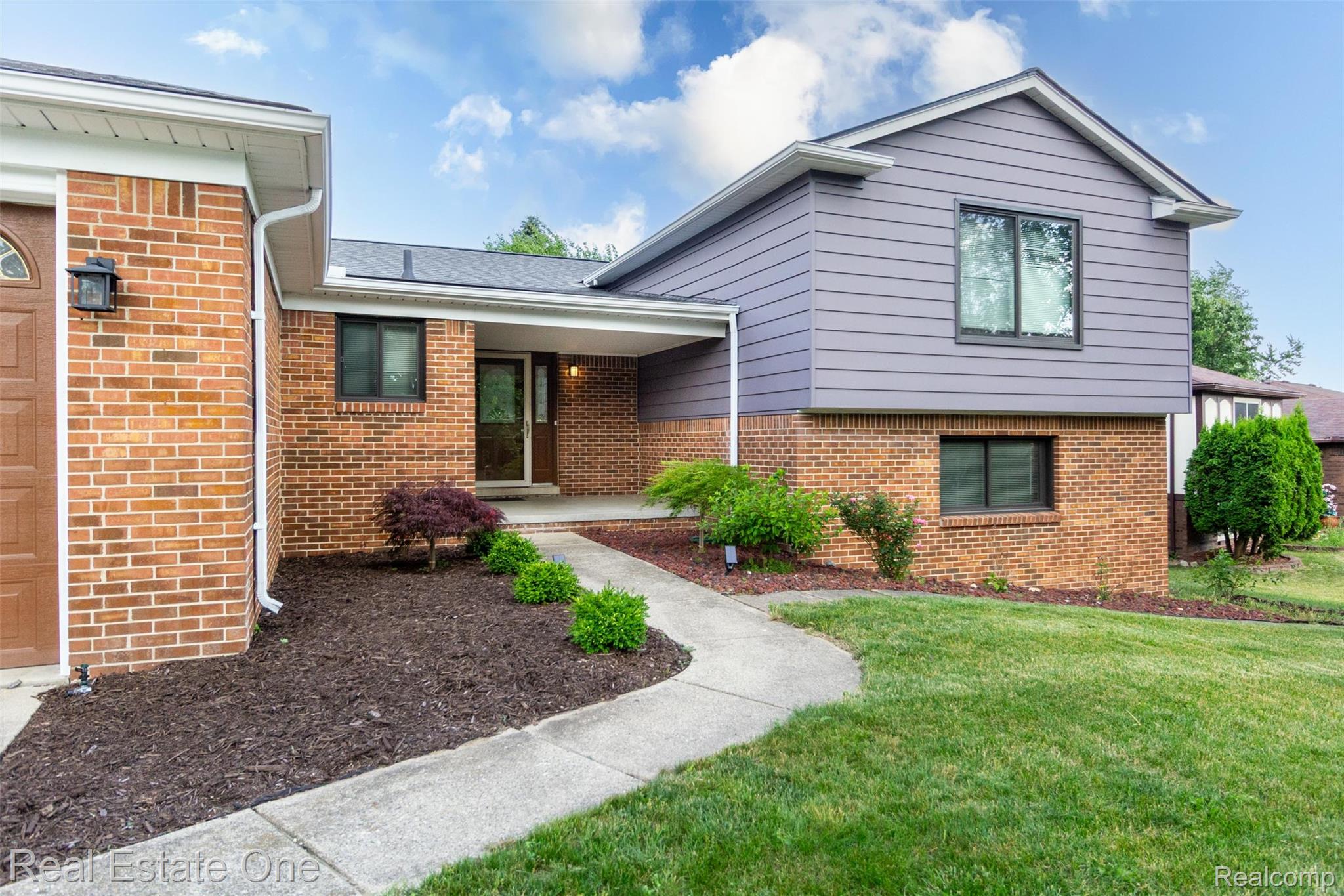320 Antoinette Drive