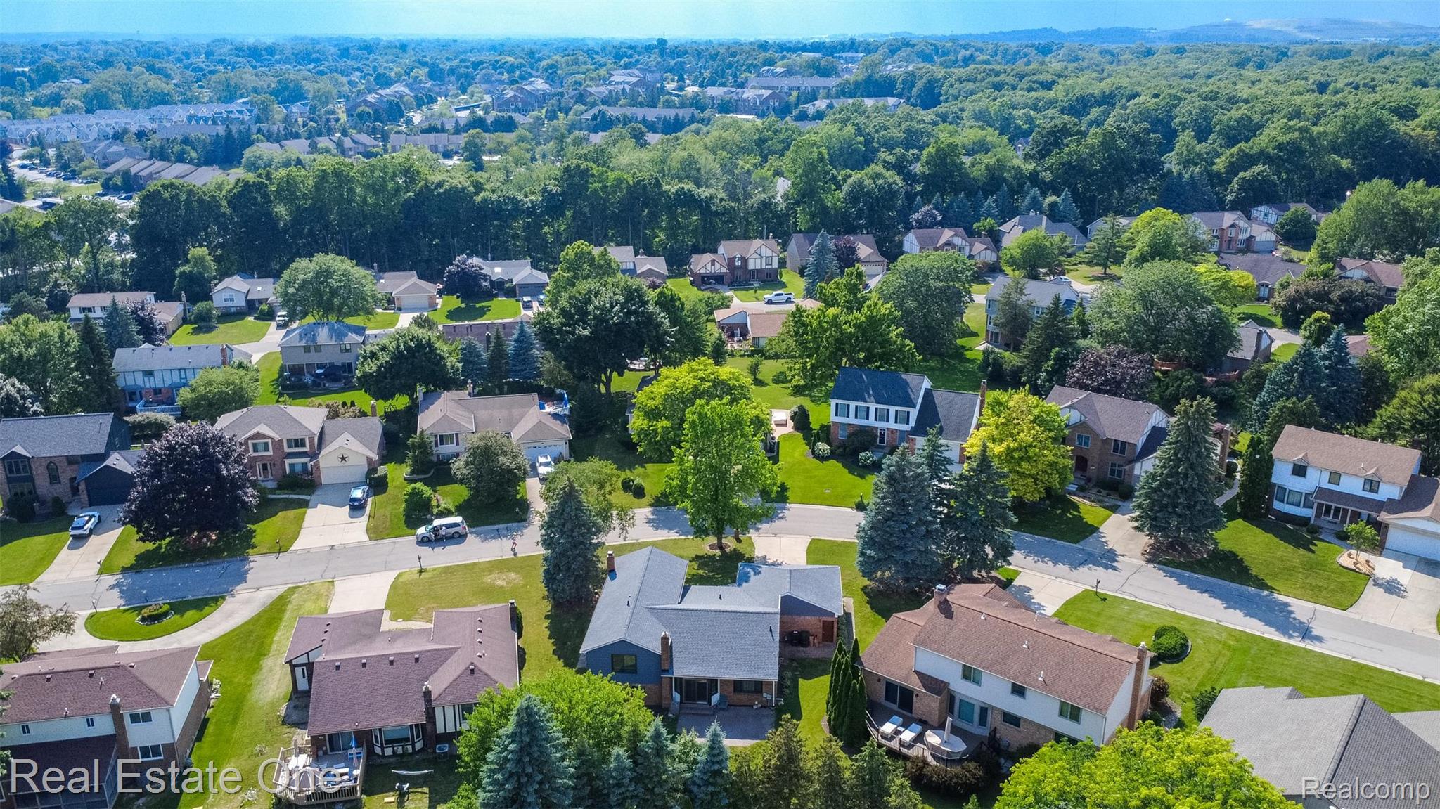 320 Antoinette Drive