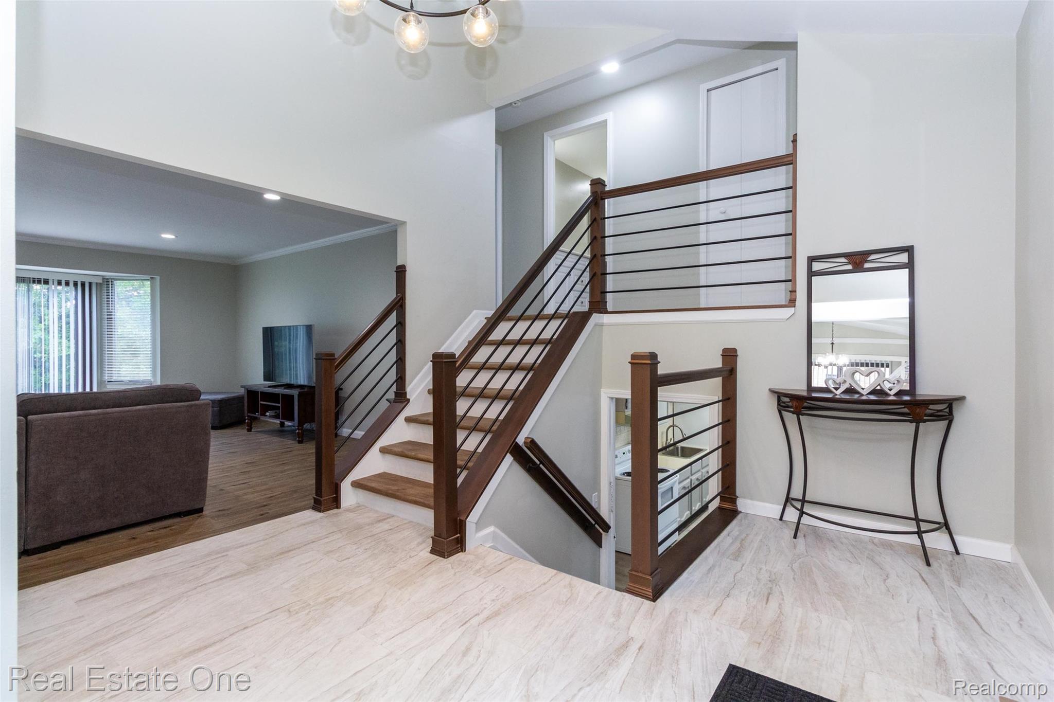 320 Antoinette Drive