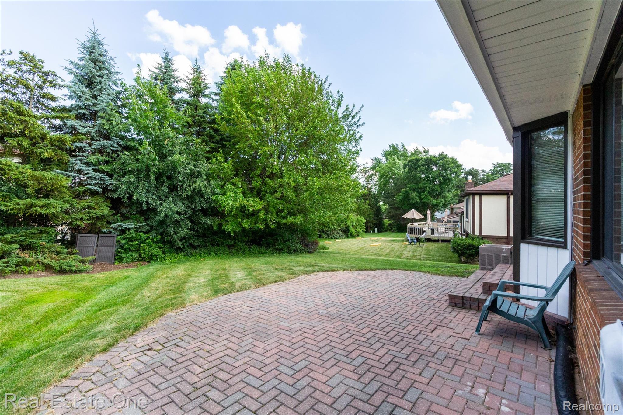 320 Antoinette Drive