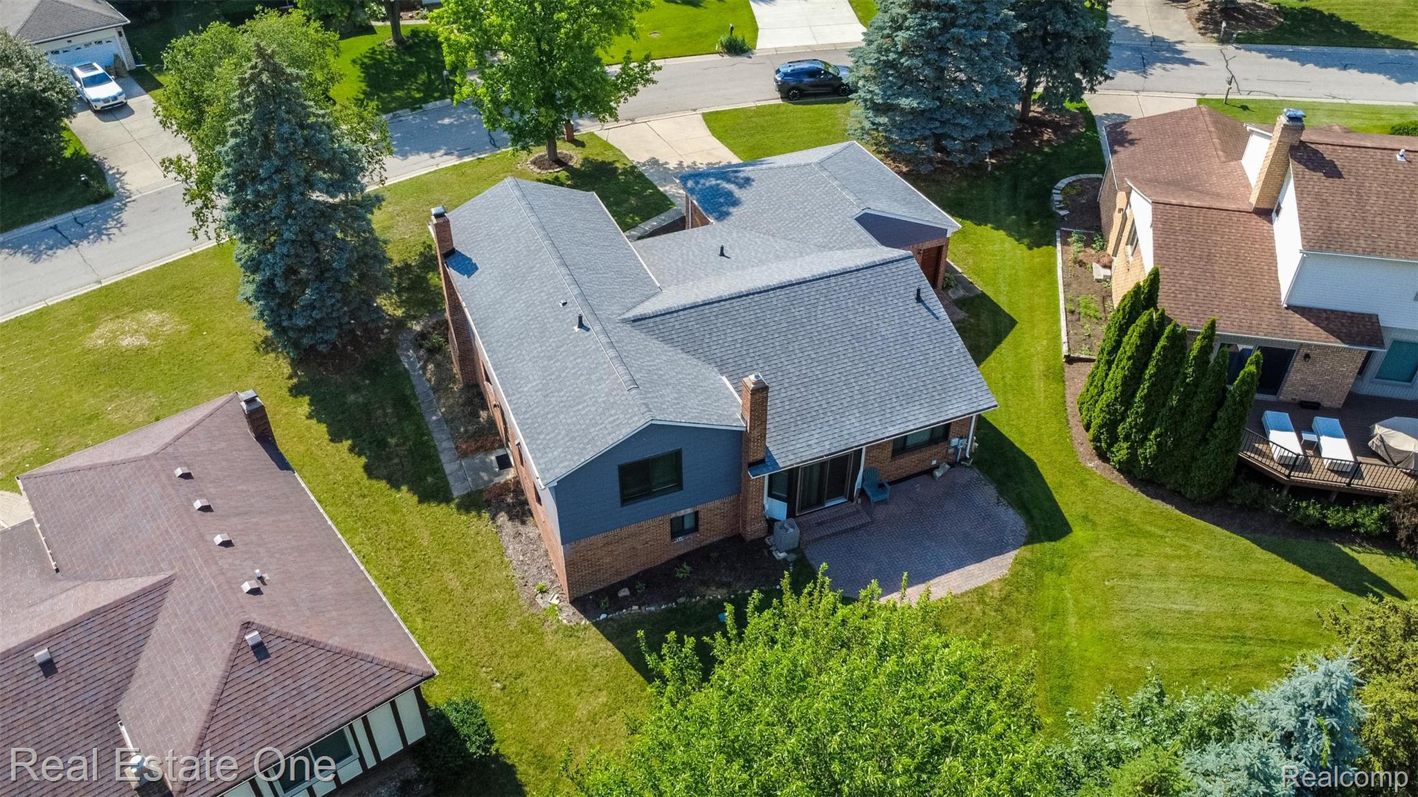 320 Antoinette Drive