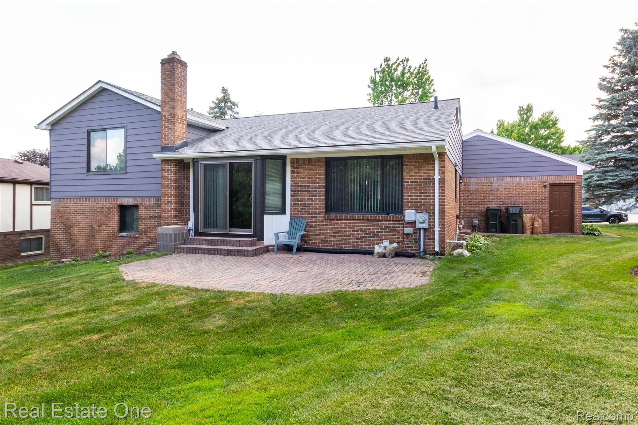 320 Antoinette Drive