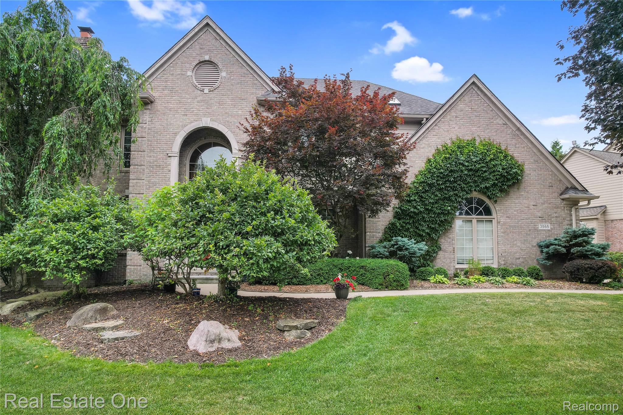 3565 Heron Ridge Drive