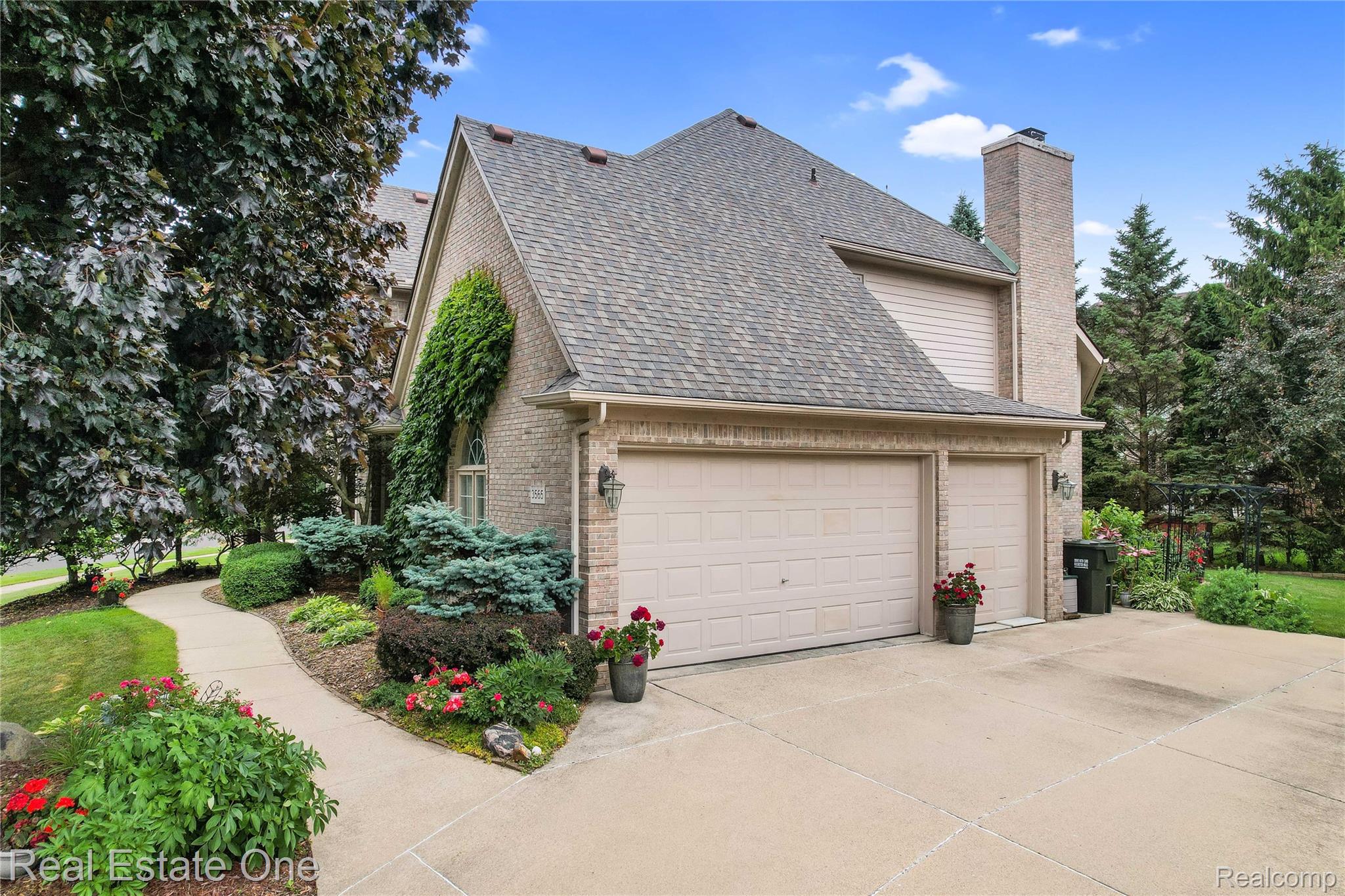 3565 Heron Ridge Drive
