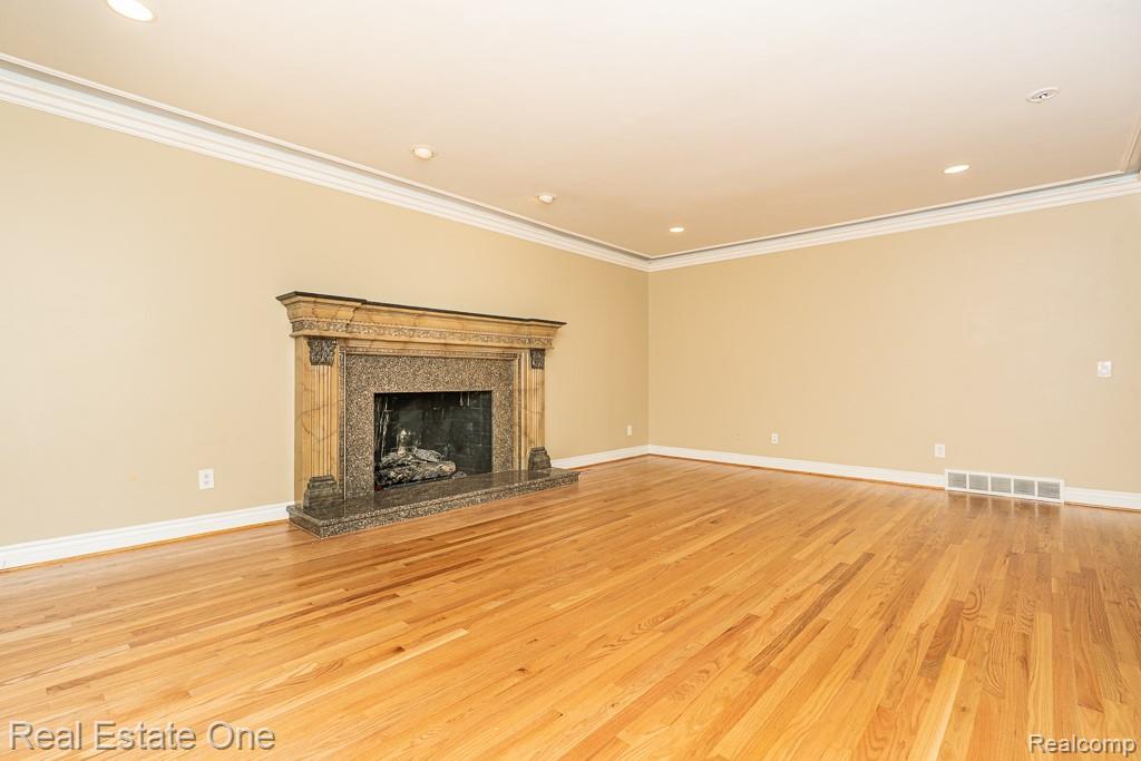 1654 Greenwich Drive