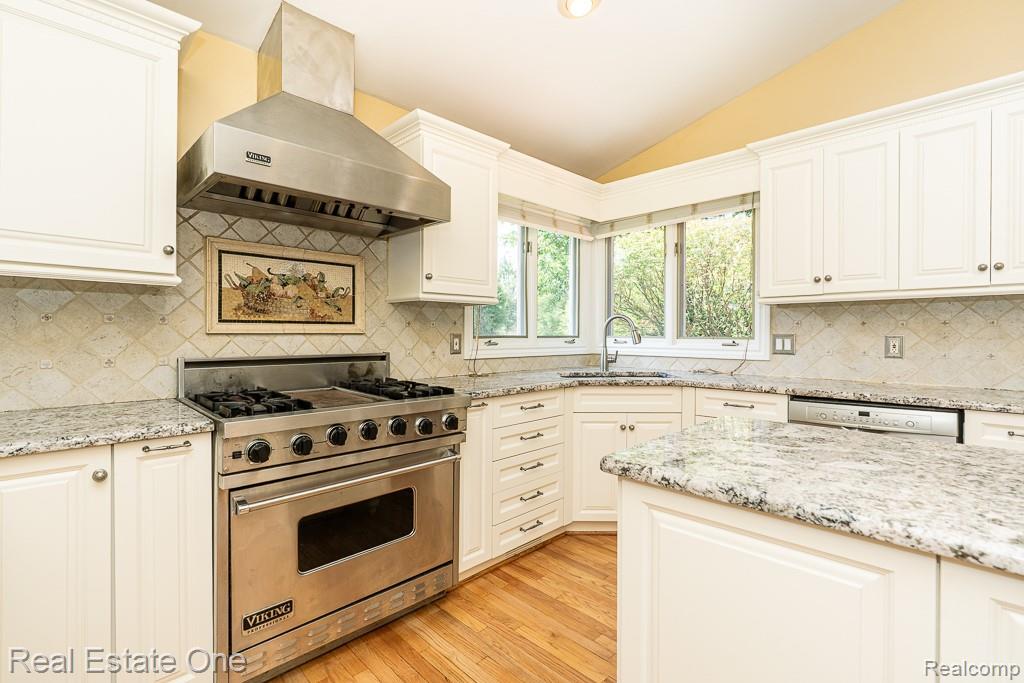 1654 Greenwich Drive