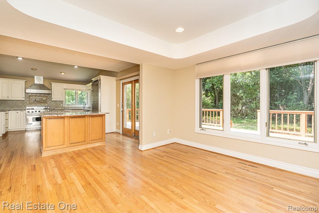 1654 Greenwich Drive