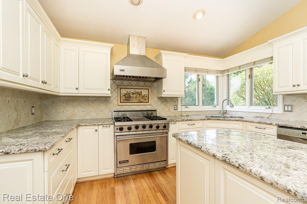 1654 Greenwich Drive