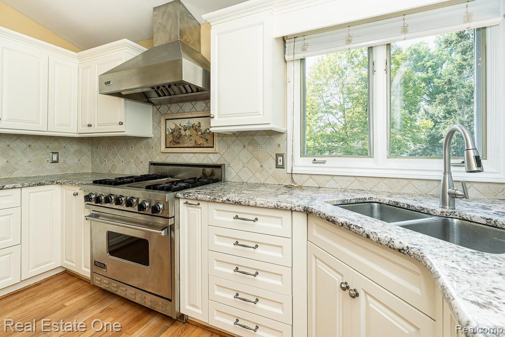 1654 Greenwich Drive