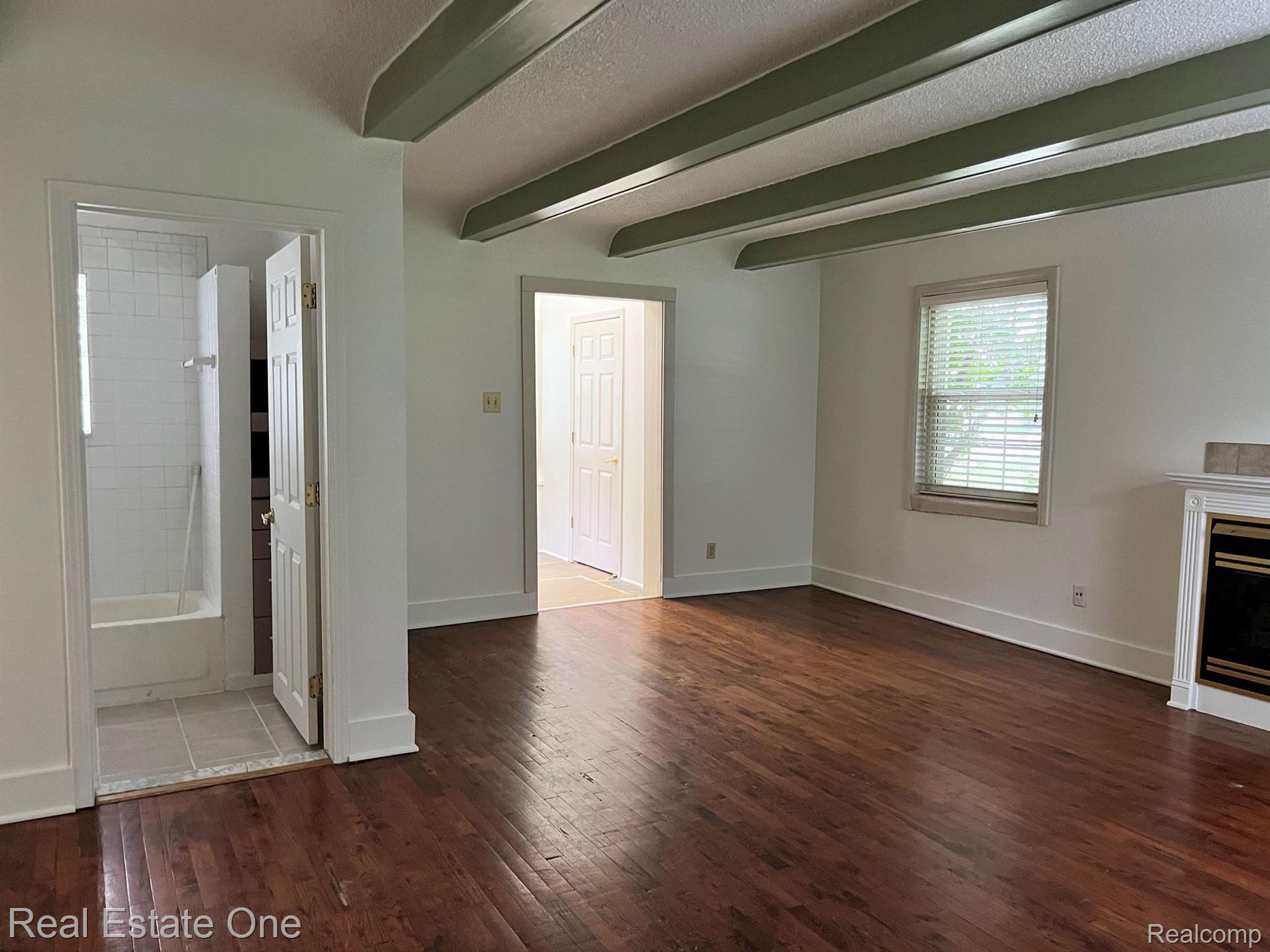313 TERRY Avenue