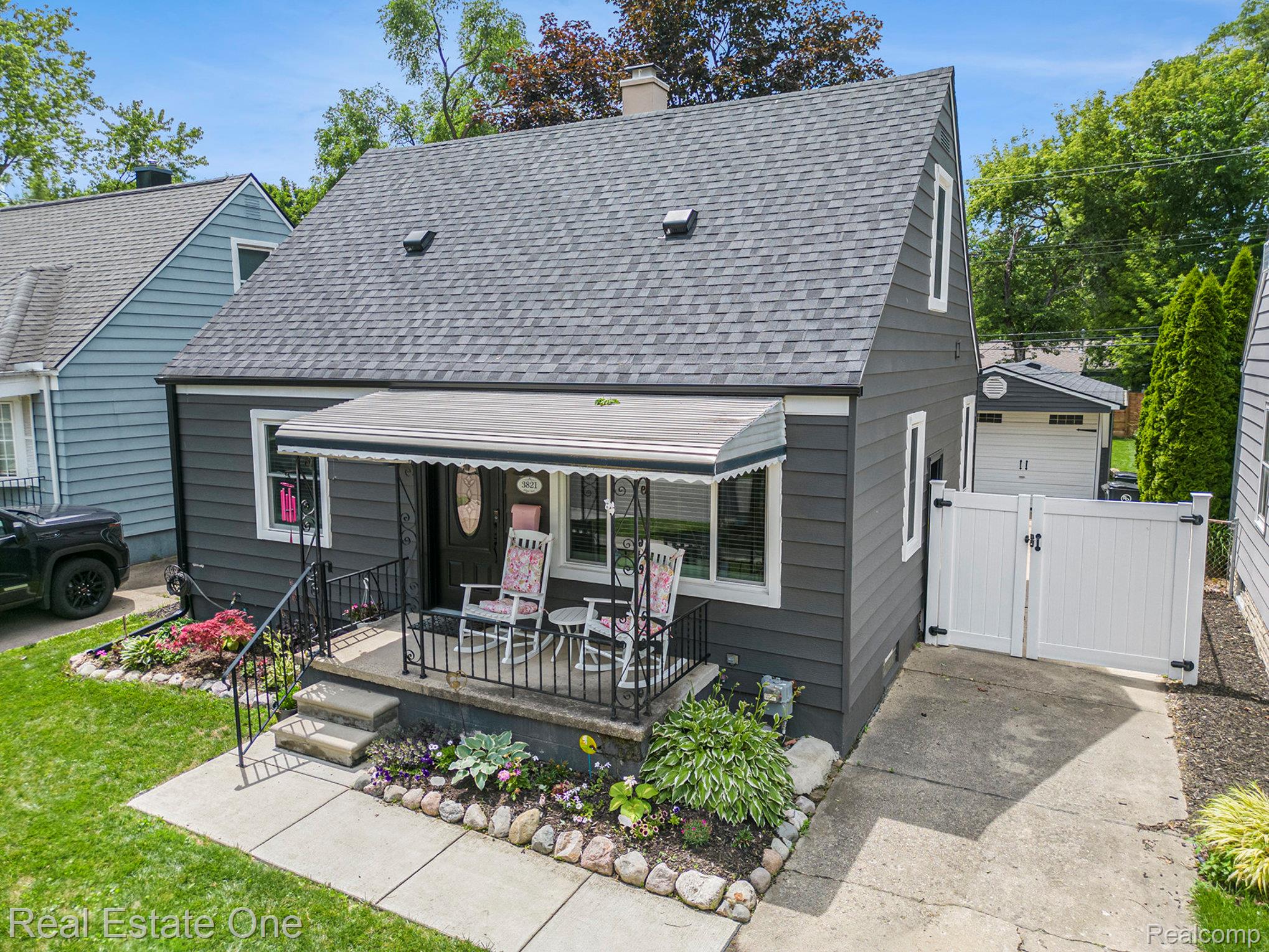 3821 Edgar Avenue