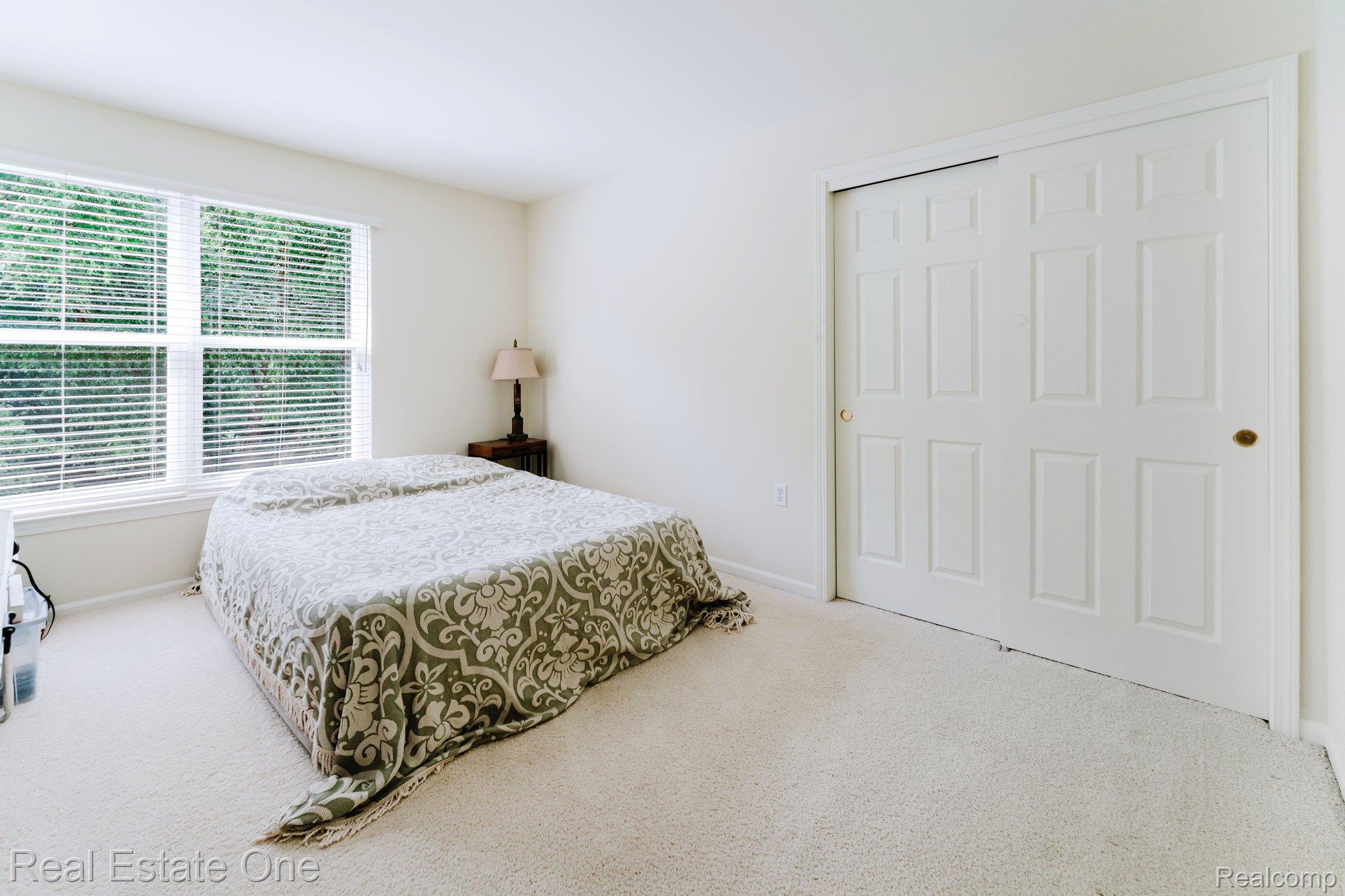 4033 Hillsdale Drive