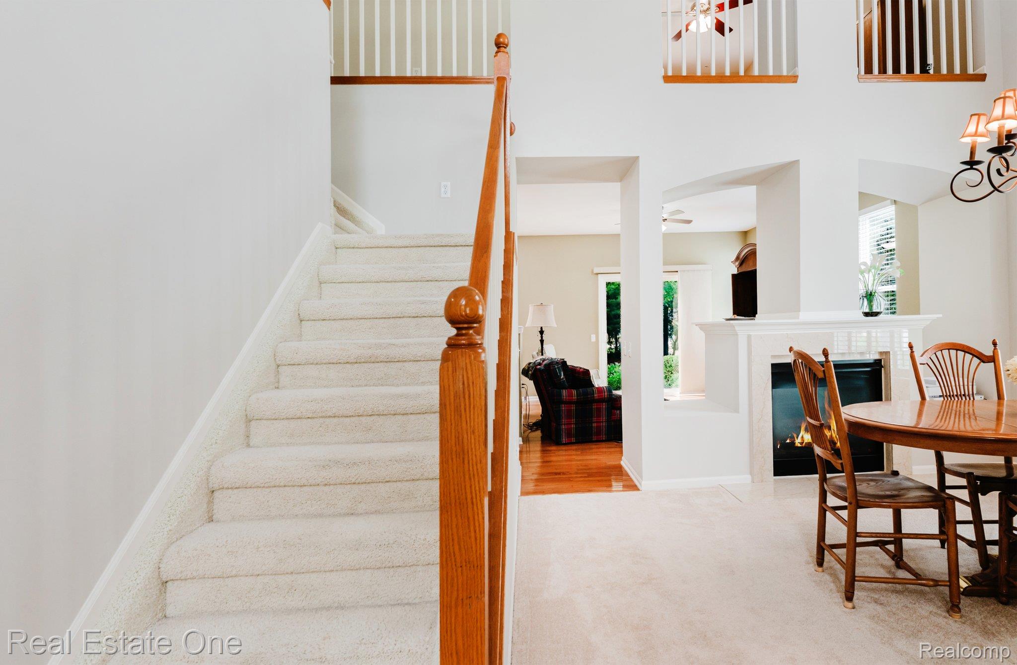 4033 Hillsdale Drive