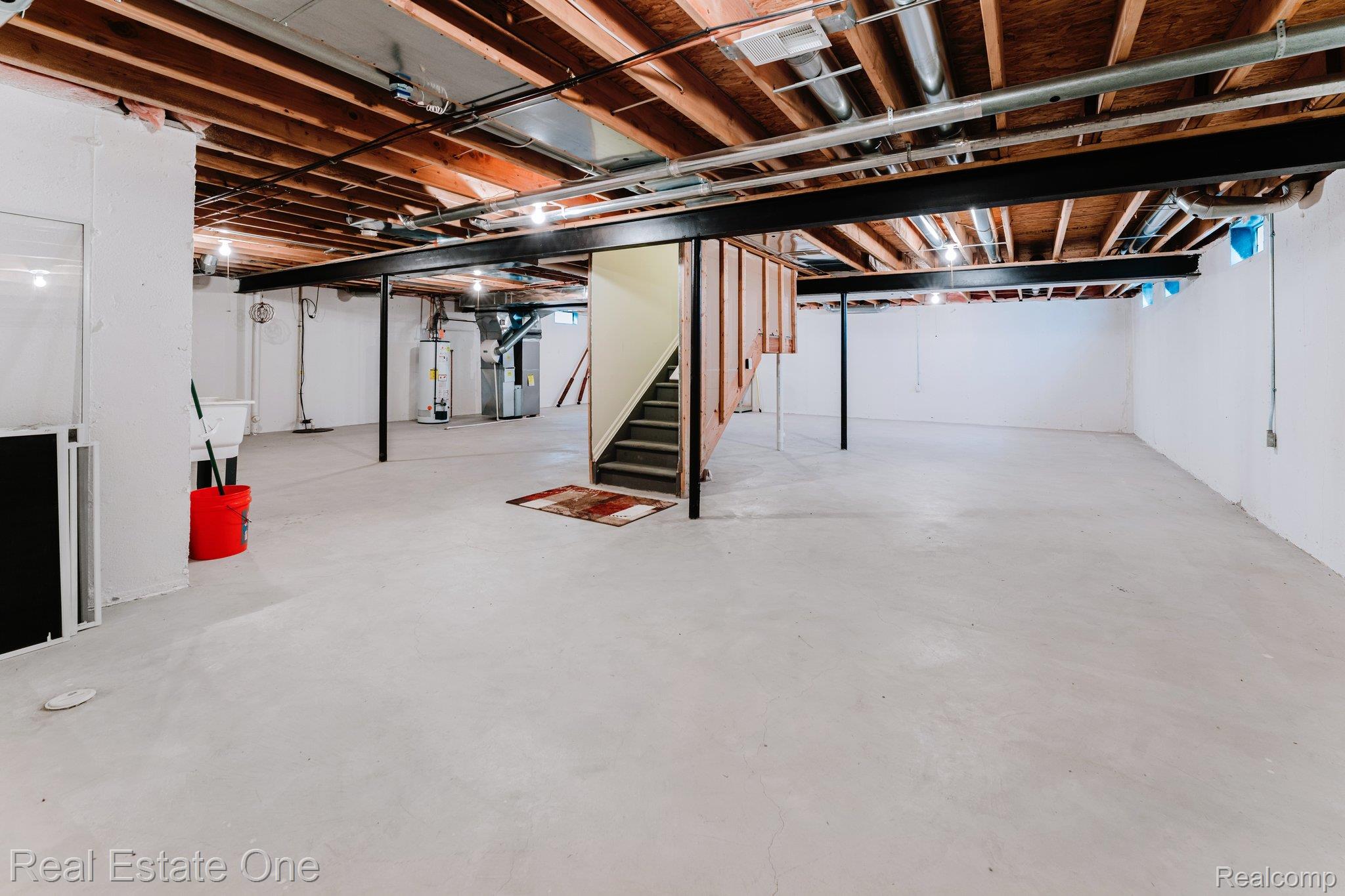 4033 Hillsdale Drive