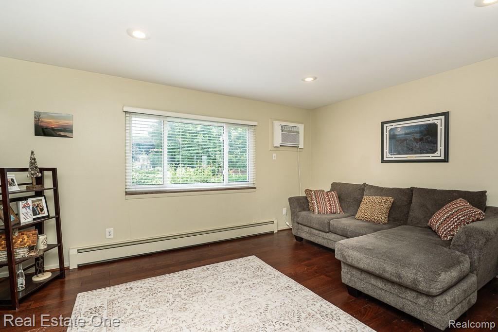 1097 Tienken Court