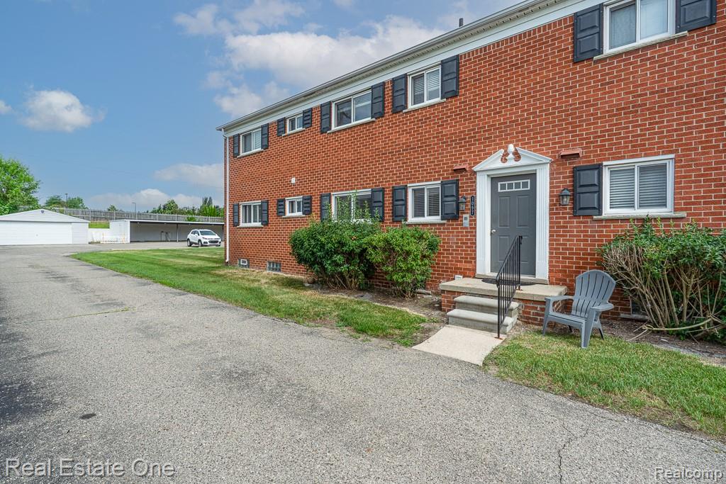 1097 Tienken Court