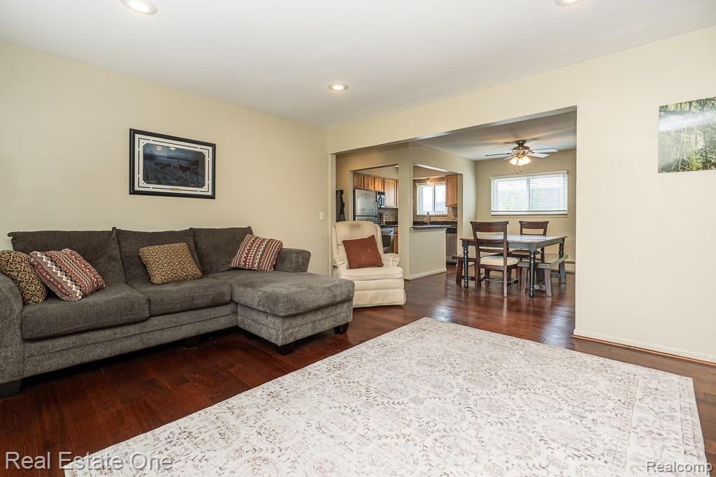 1097 Tienken Court