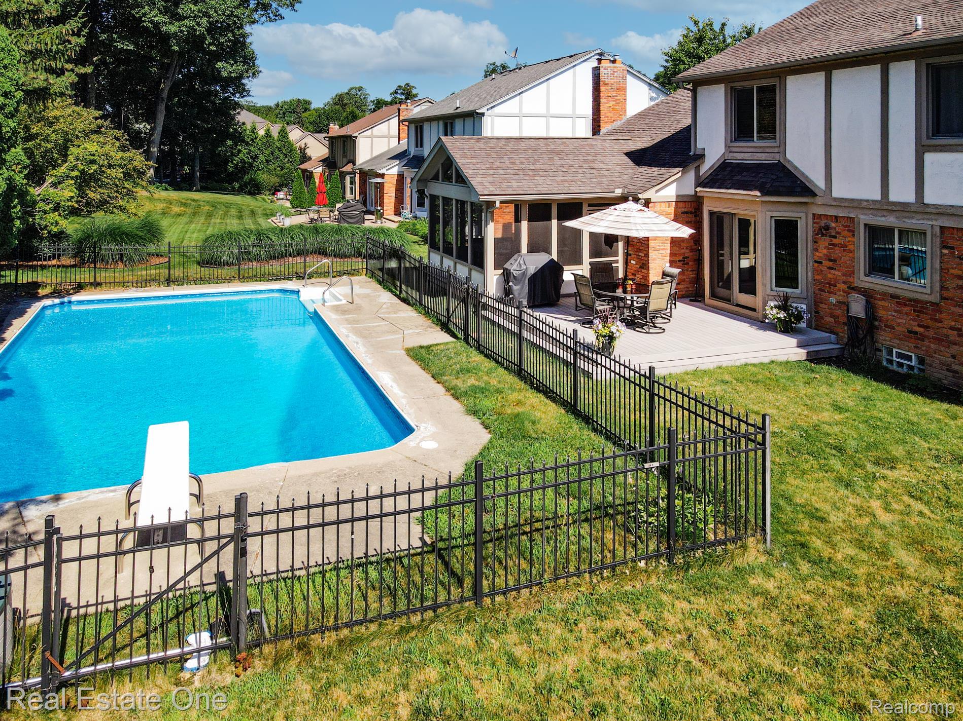 3377 Charlwood Drive
