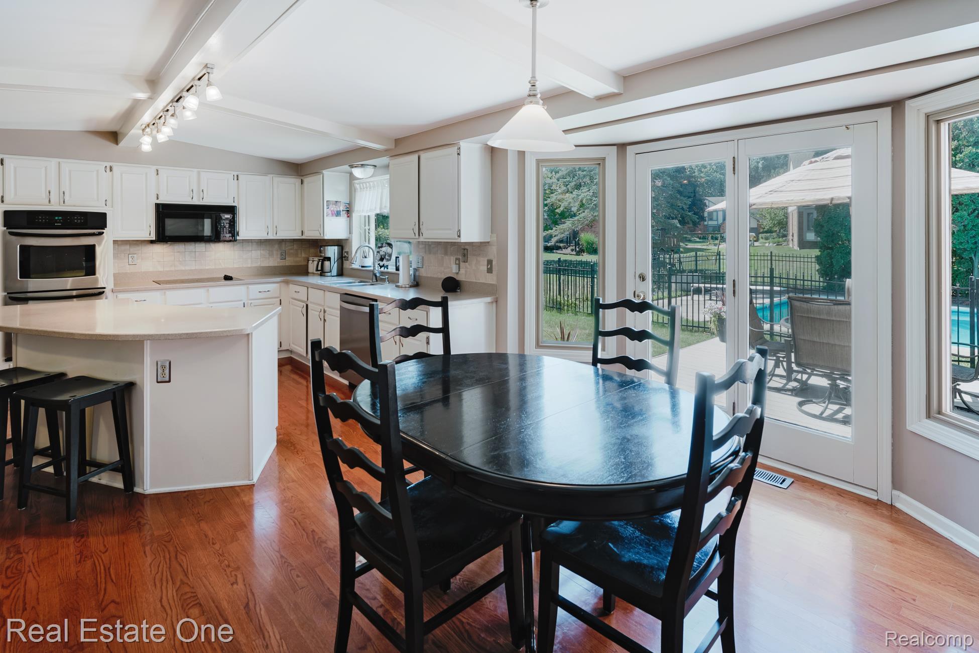 3377 Charlwood Drive