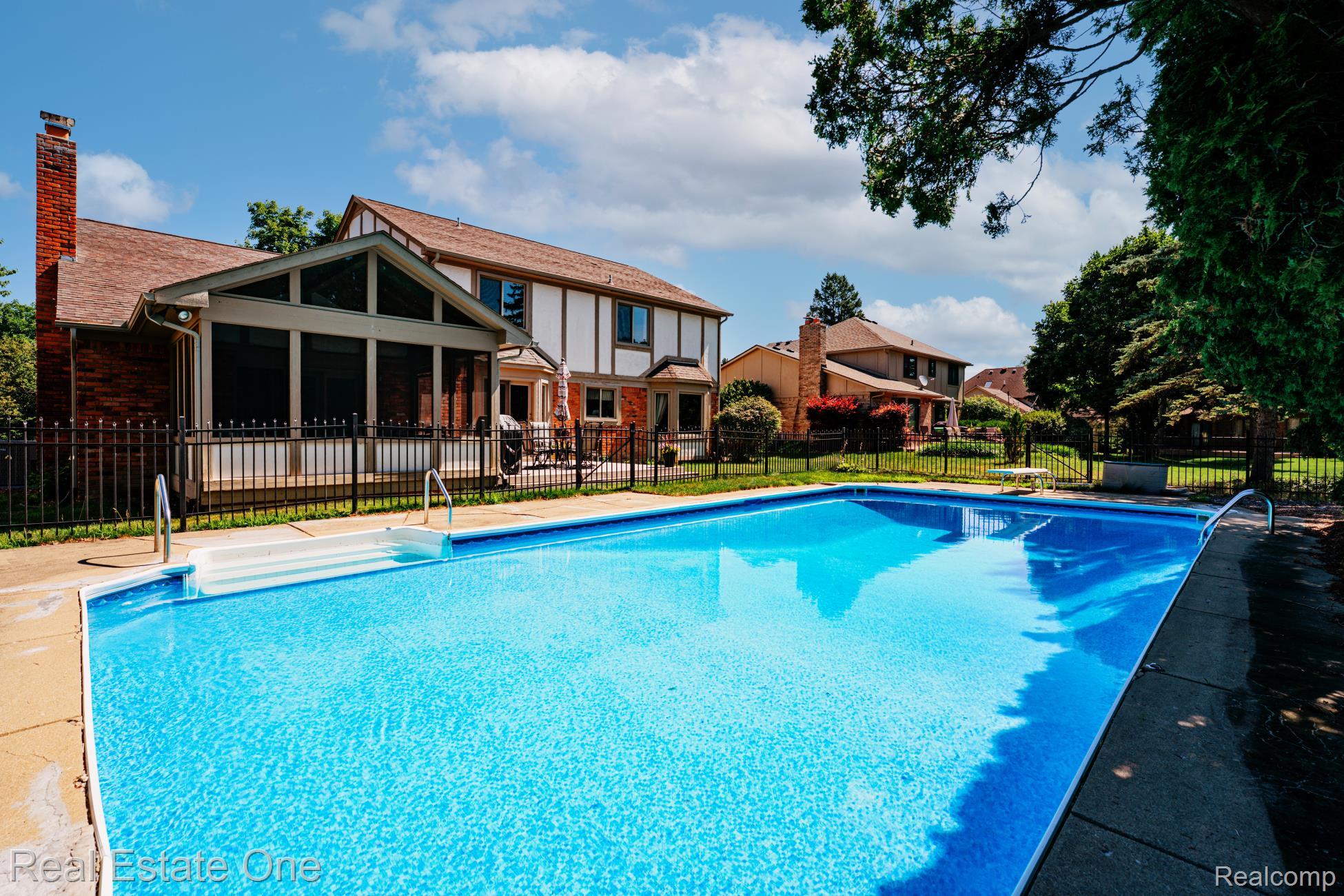 3377 Charlwood Drive