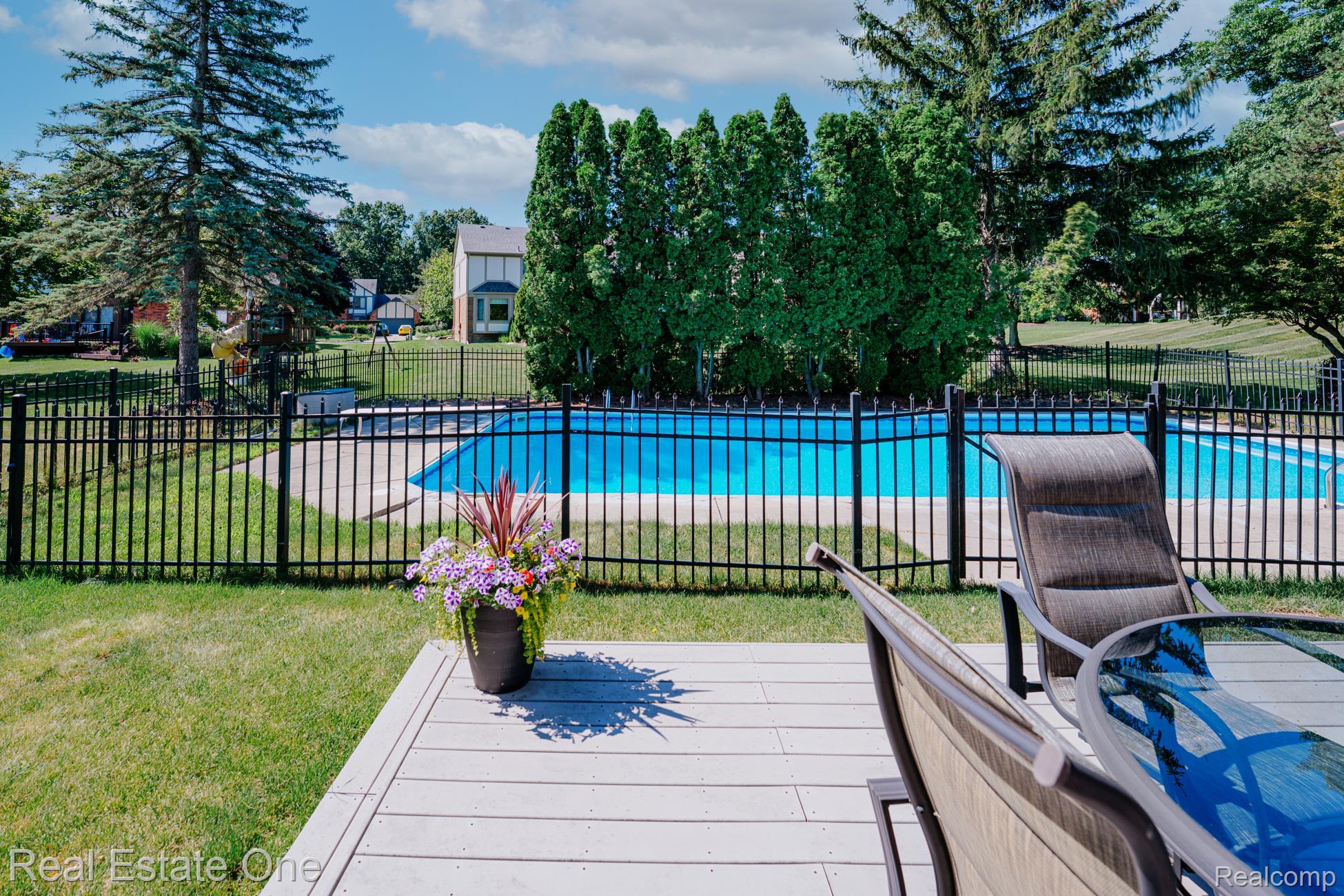 3377 Charlwood Drive