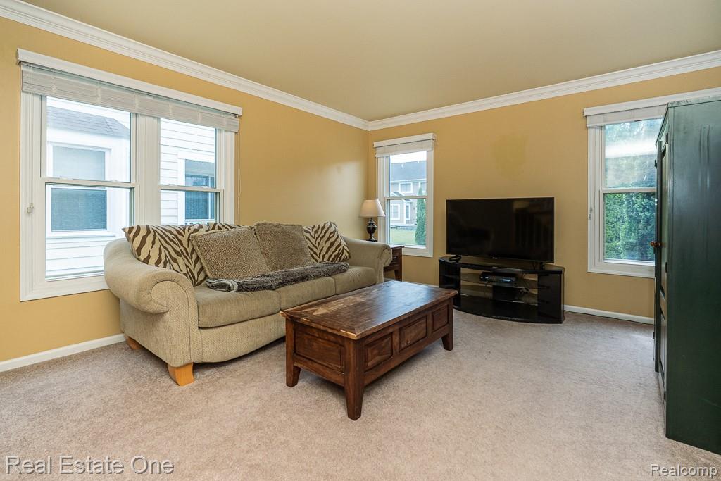 820 Linden Way