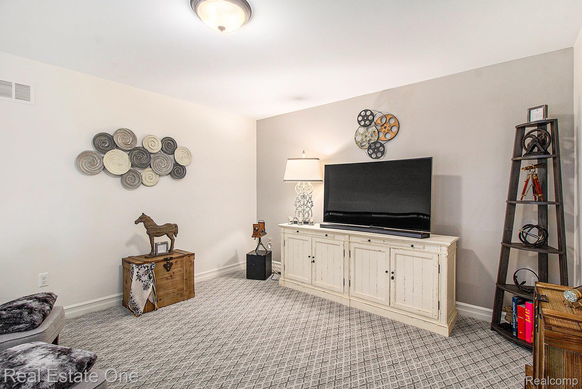 636 Mountain Circle