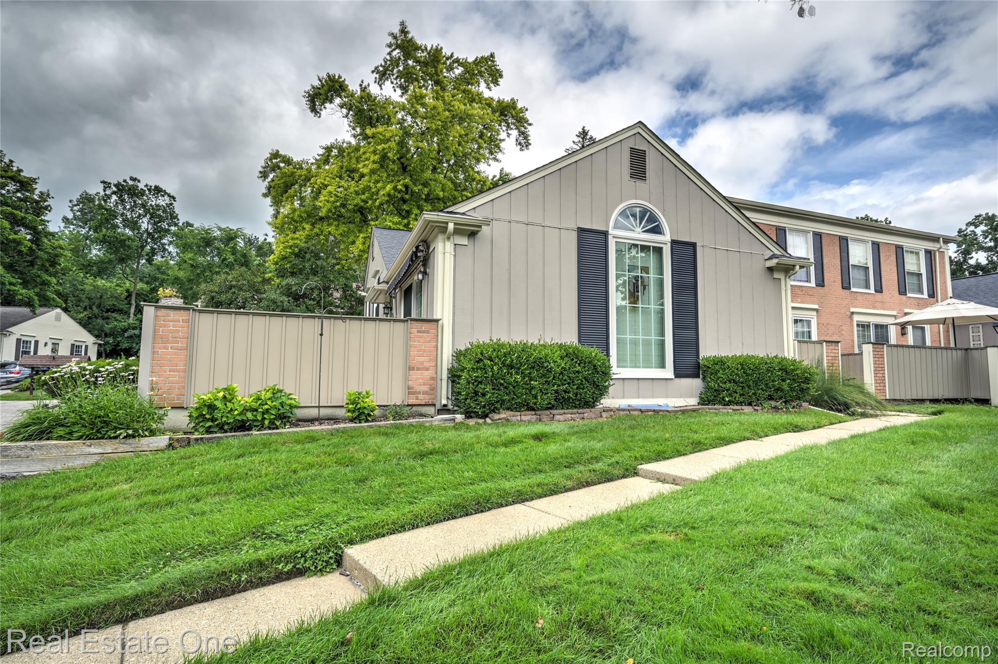 1556 Gas Light Lane Unit: 199