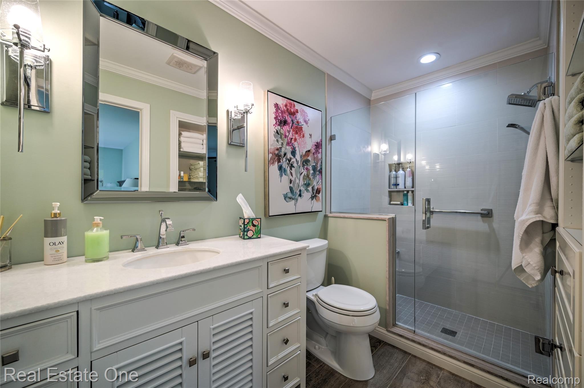 1556 Gas Light Lane Unit: 199