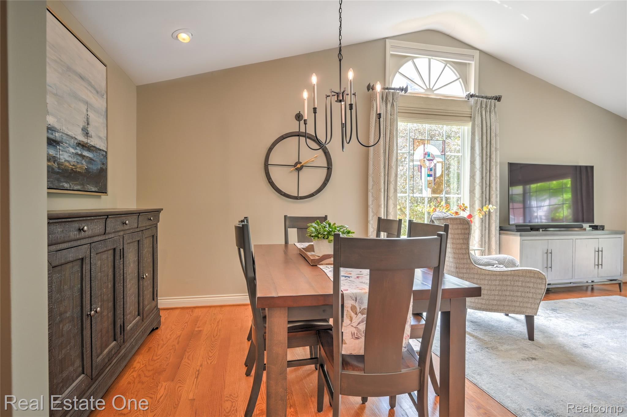 1556 Gas Light Lane Unit: 199