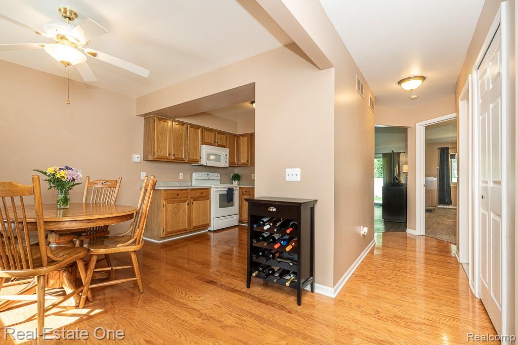 16546 Woodlane
