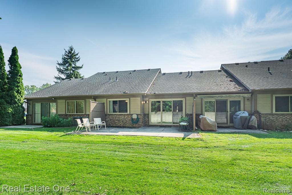 16546 Woodlane