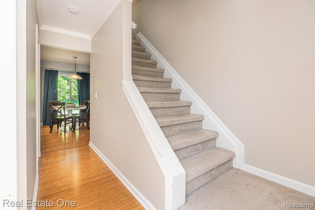 2200 N Fairview Lane