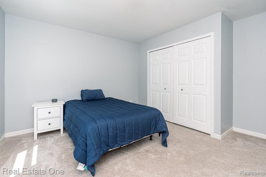 2200 N Fairview Lane