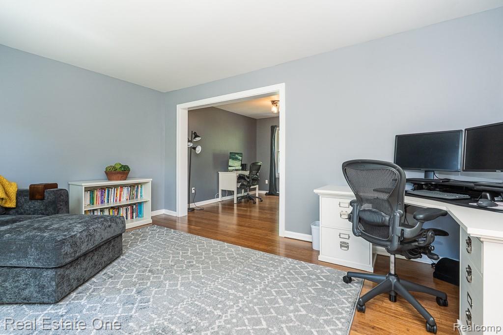2200 N Fairview Lane